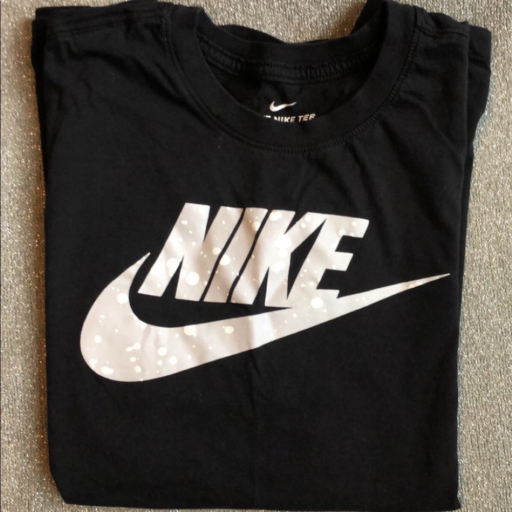 Men’s Nike Short Sleeve Tee Shirt
